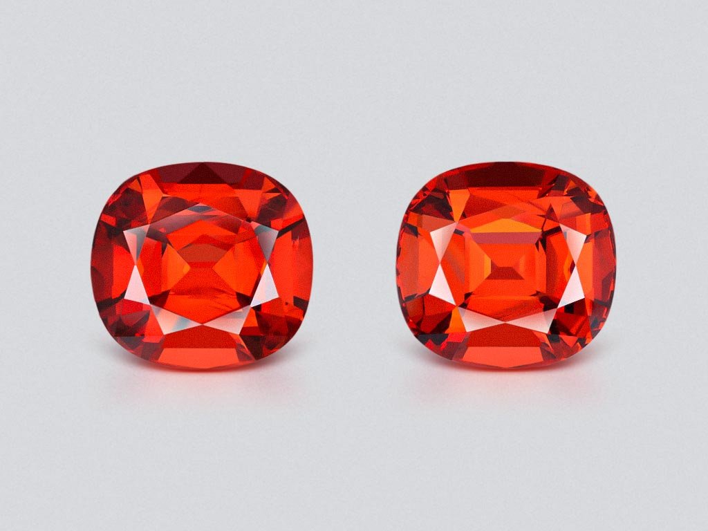 Pair of vivid orange-red spessartines in cushion cut 17.87 carats, Nigeria  Image №1