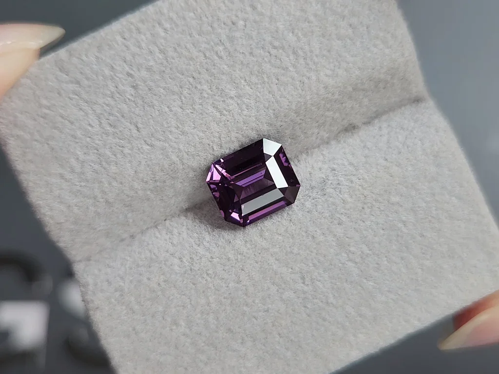 Purple spinel in octagon cut 2.64 carats, Tanzania Image №4