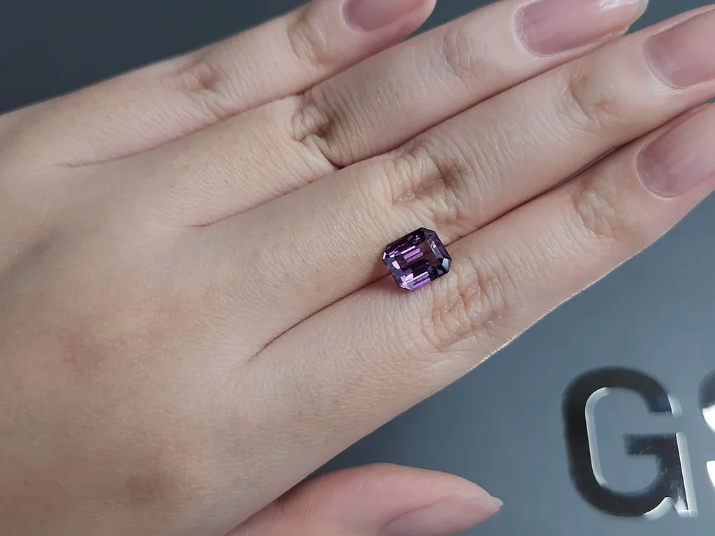 Purple spinel in octagon cut 2.64 carats, Tanzania Image №2