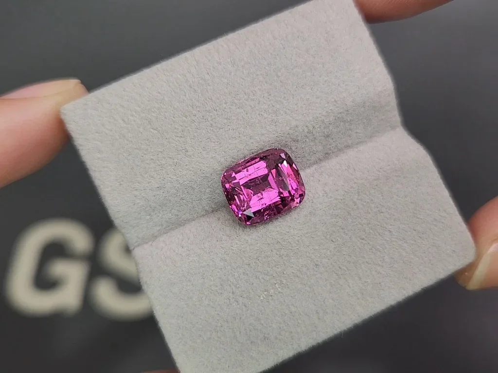 Grenat rhodolite taille coussin 4,84 carats, Tanzanie Image №4