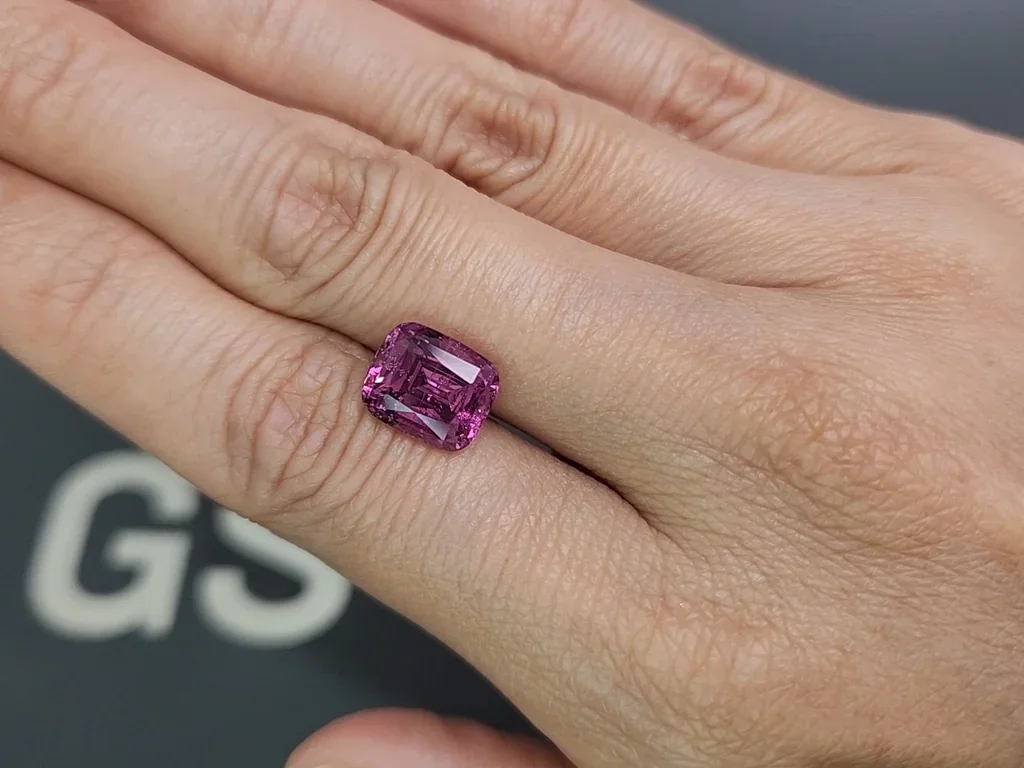 Grenat rhodolite taille coussin 4,84 carats, Tanzanie Image №2