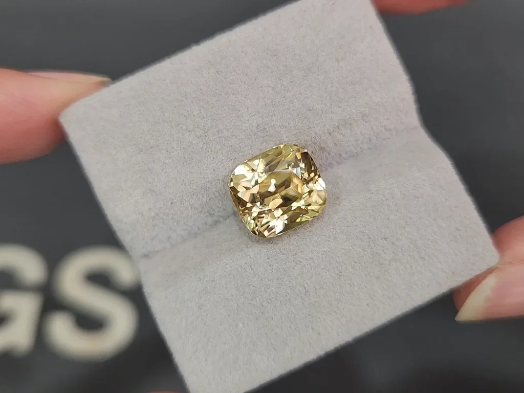 Circón amarillo de talla cojín de 10,11 quilates, Tanzania Image №4