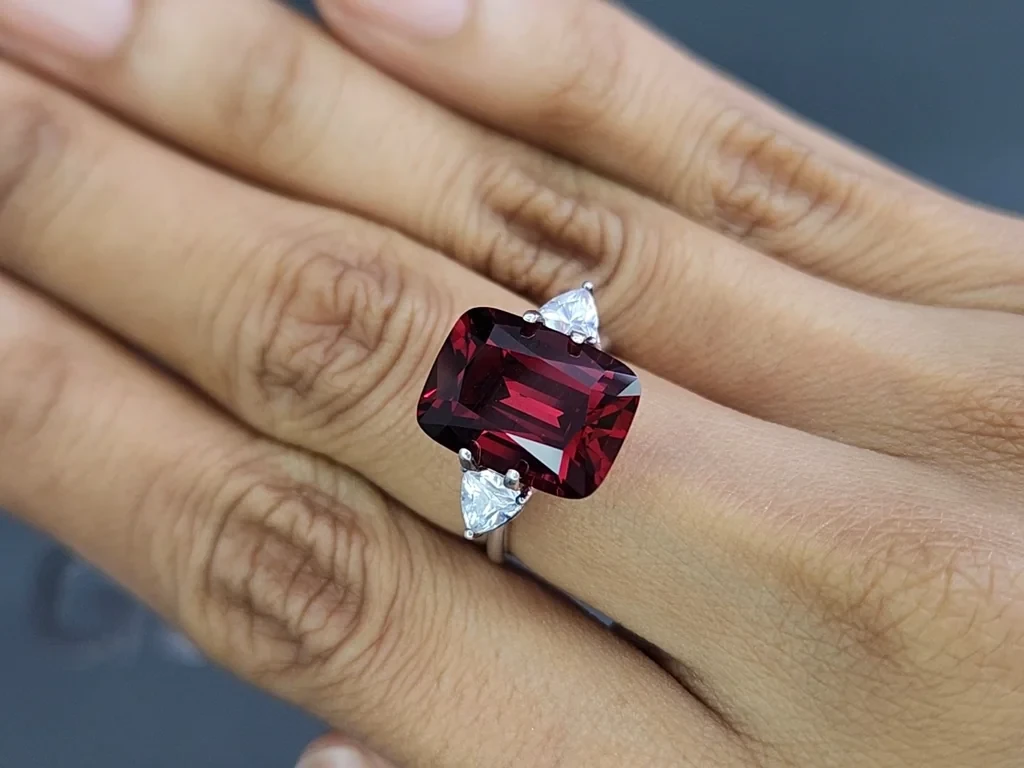Garnet rhodolite cushion cut 9.82 carats,Madagascar Image №5