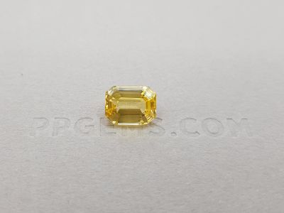 Saturated yellow unheated sapphire, octagon cut, 4.12 ct, Sri Lanka photo