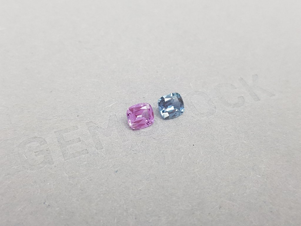Contrasting pair of unheated sapphires 1.10 ct, Madagascar Image №2