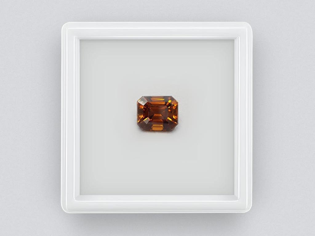 Bright brown zircon 7.84 ct Image №1