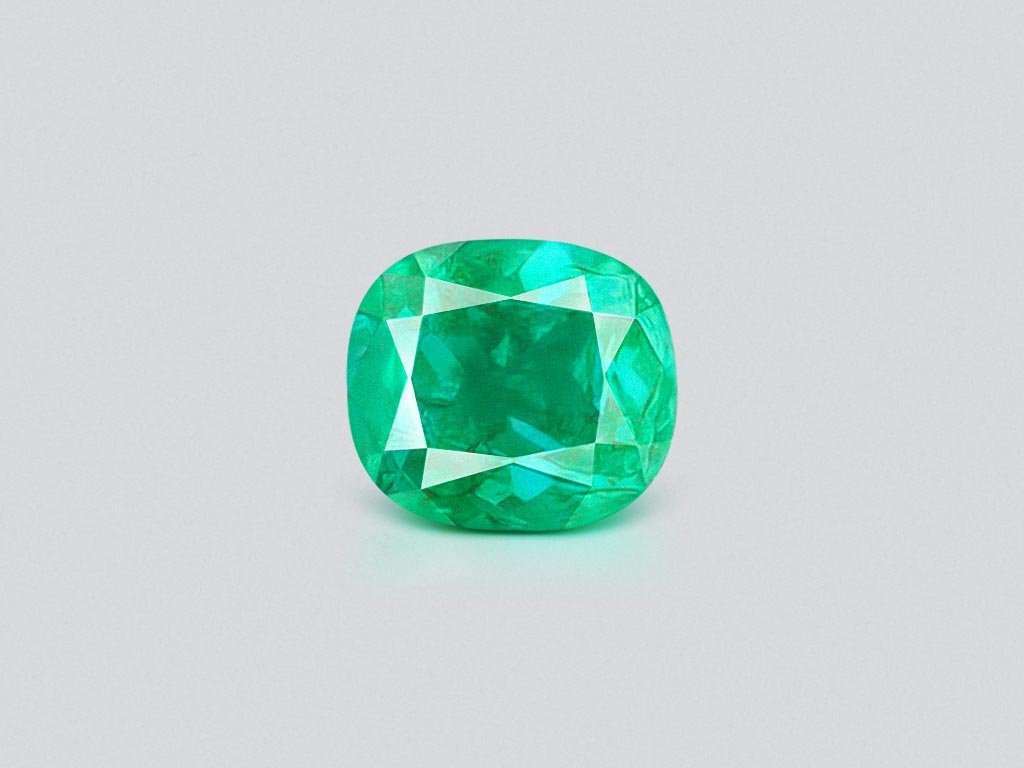 Émeraude colombienne Vivid Green taille coussin 1,48 carats Image №1