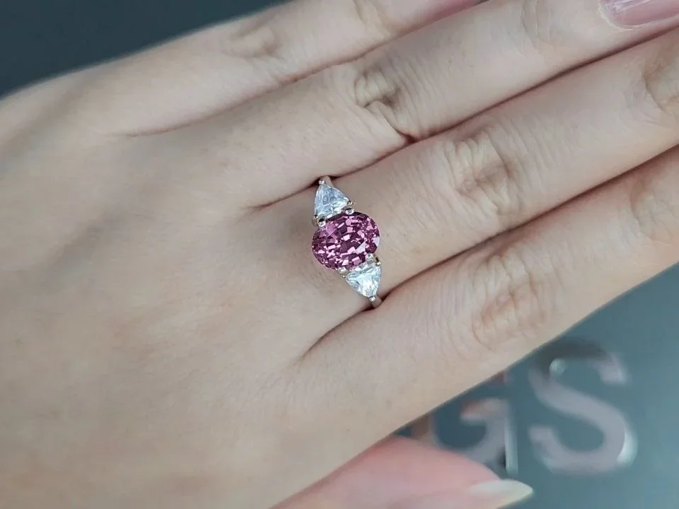 Spinelle violet taille ovale 2,56 carats, Tanzanie Image №5