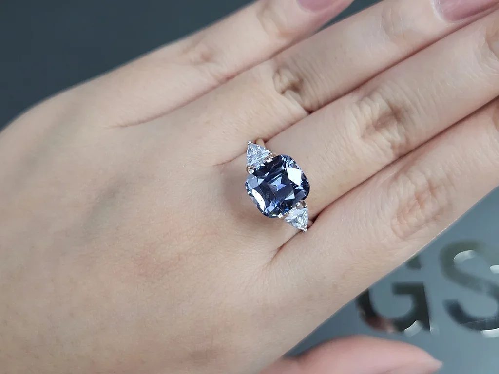 5,55 ct blauer Spinell im Kissenschliff, Burma Image №5