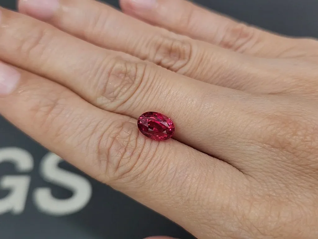 Spinel Mahenge Vibrant pink red oval cut 3.02 carats, Tanzania Image №2