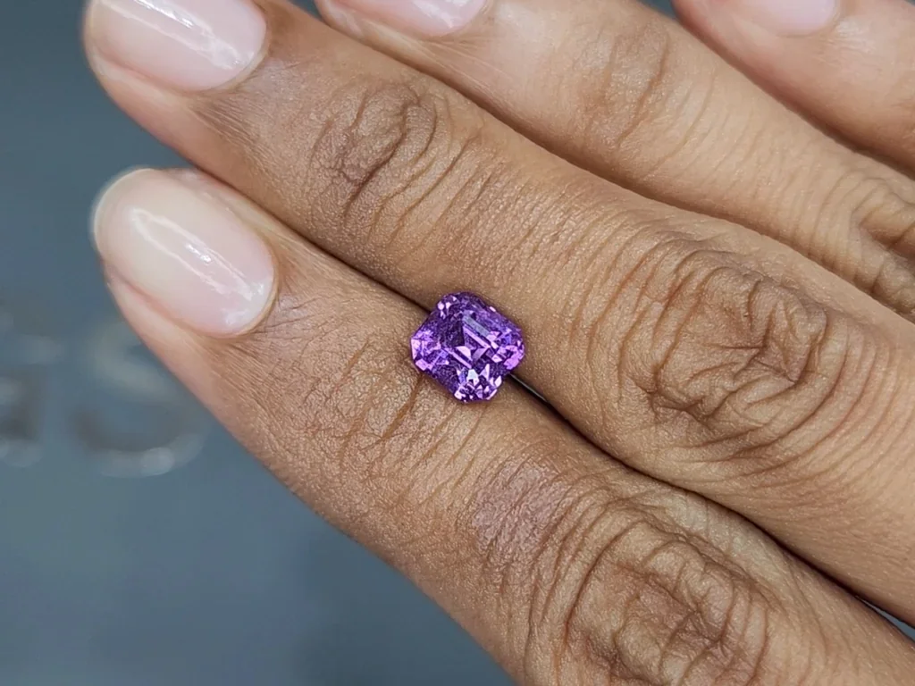 Unheated purple sapphire octagon cut 2.12 carats, Sri Lanka Image №2