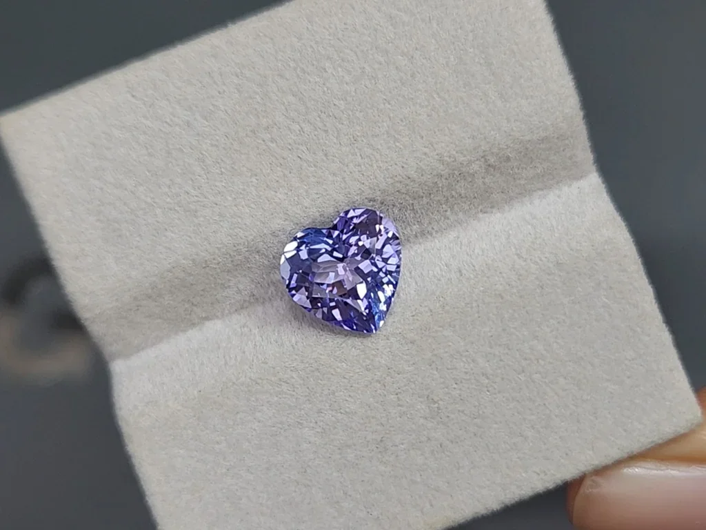 Tanzanite heart shape 2.96 carats, Tanzania Image №4