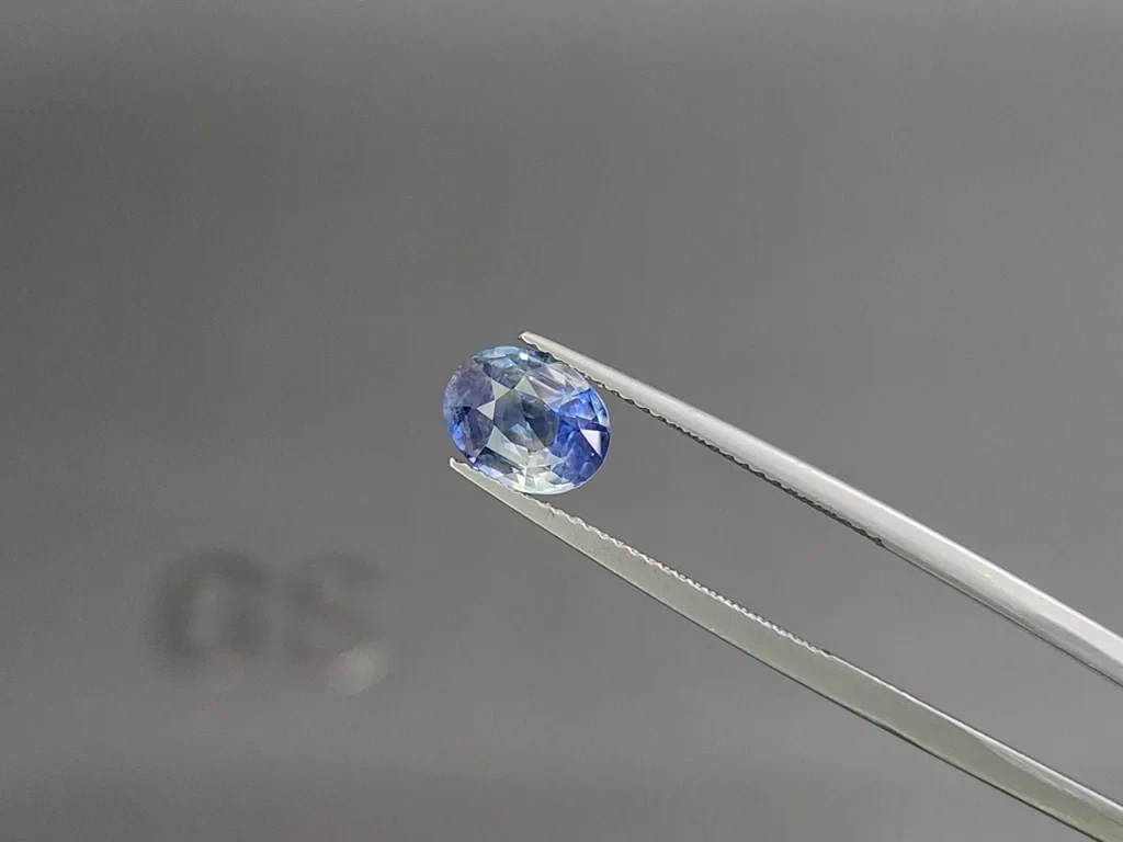 Unbehandelter saphir zweifarbiger oval geschliffener 2,22 karat, Sri Lanka Image №3