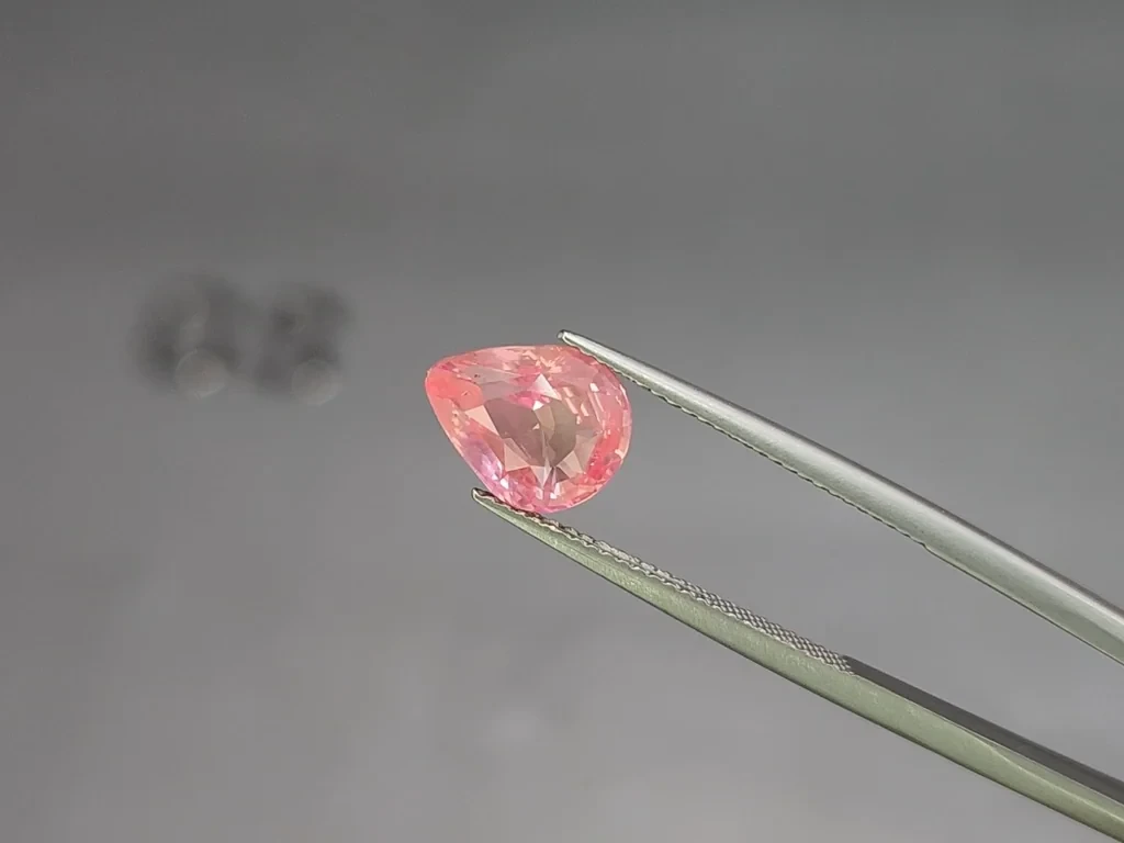 Unheated Padparadscha sapphire pear cut 3.54 carats, Sri Lanka  Image №3