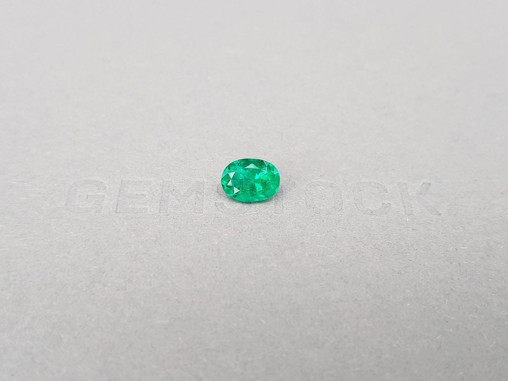 Muzo Green emerald oval cut 1.09 carats, Colombia Image №1