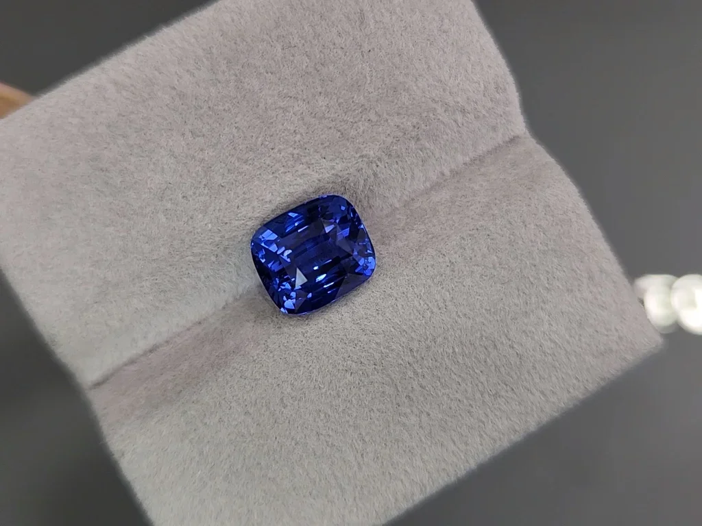 Saphir bleu taille coussin bleu royal 4,00 carats, Sri Lanka Image №4