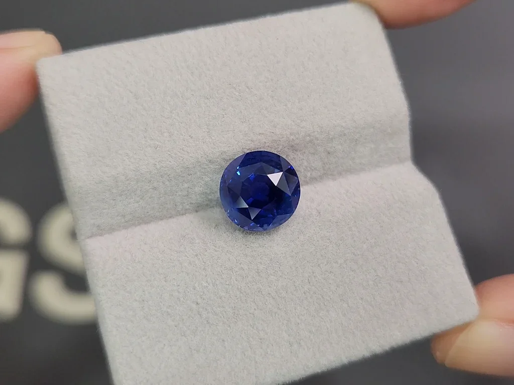 Unbeheizter saphir königsblauer im rundschliff 5,29 carats, Sri Lanka Image №4