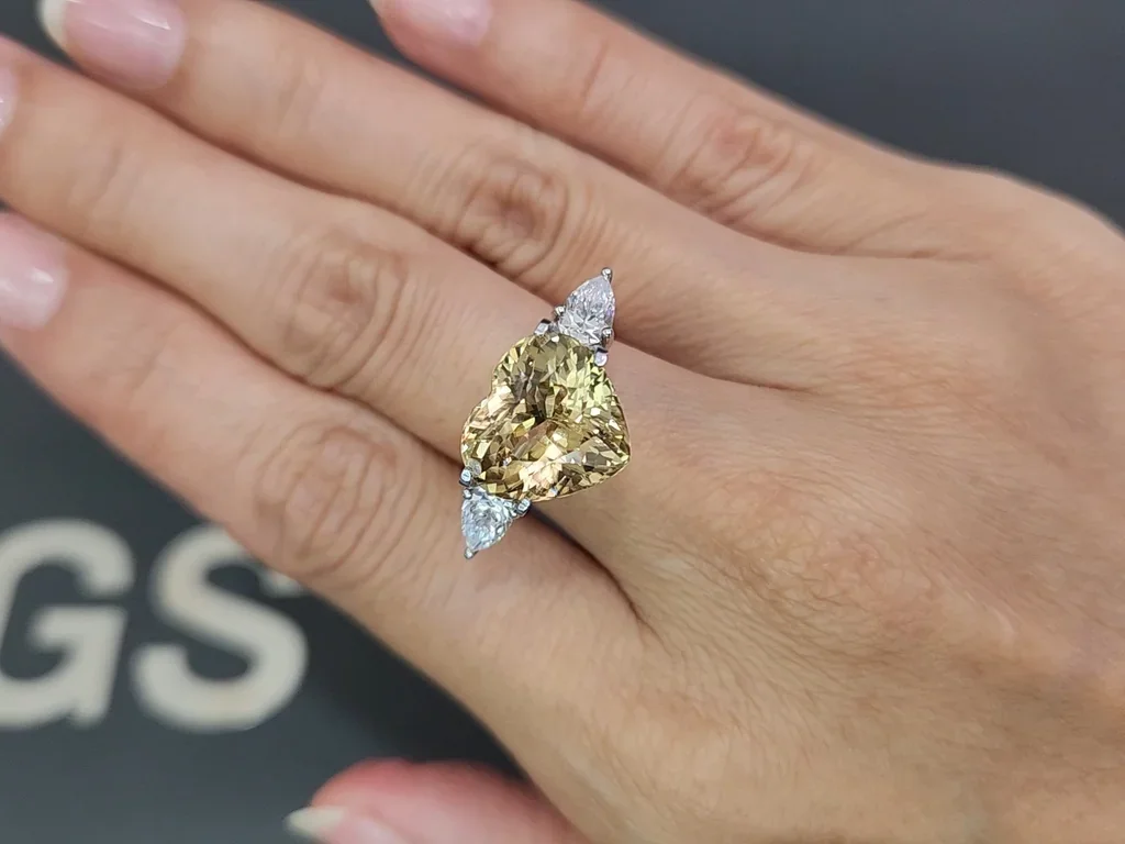 Yellow zircon shape heart 10.02 carats, Tanzania Image №5