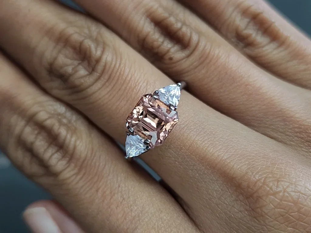 Rosa turmalin im radiantschliff 2,60 karats, Afrika Image №5