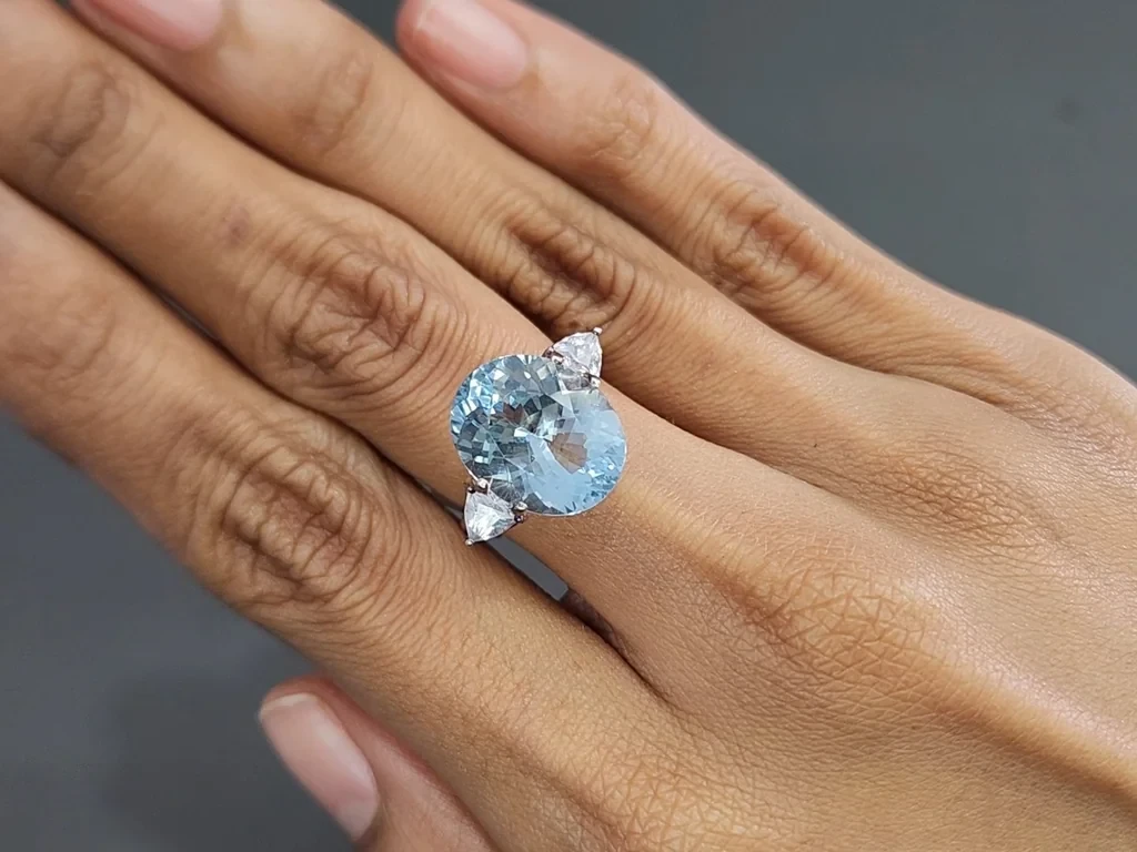 Aigue-marine ovale de 7,03 carats, Madagascar Image №5