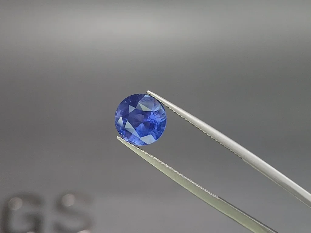 Unheated sapphire Cornflower Blue oval cut 4.08 carats, Sri Lanka Image №3