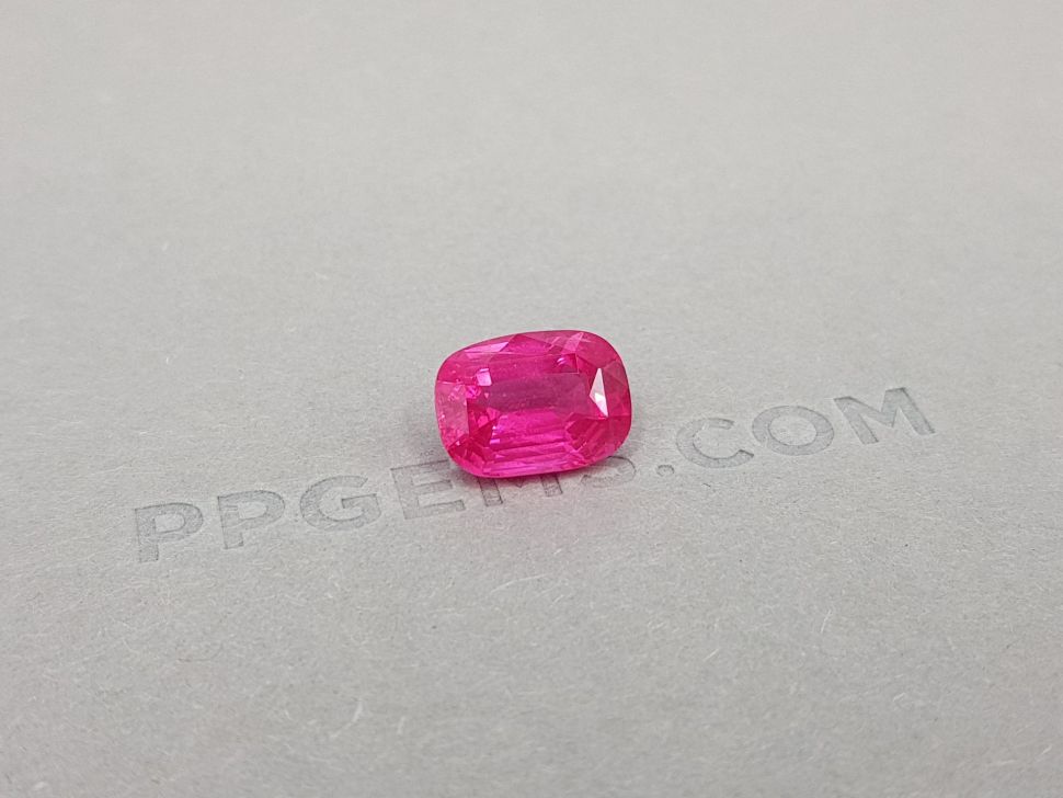 Neon pink spinel Mahenge 5.60 ct Image №3