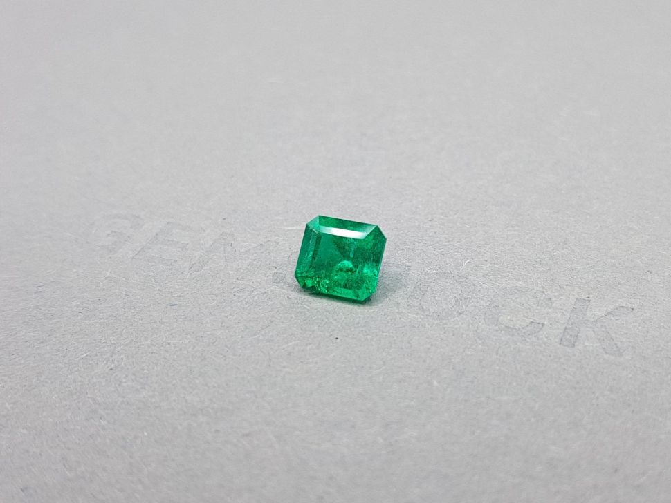 Intense colombian emerald 1.38 ct Muzo Green Image №3