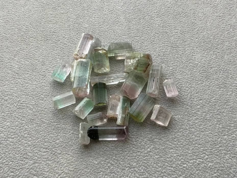 Lot #4 Raw Bi-color Tourmalines from Afghanistan 106.28 ct 20 pcs photo