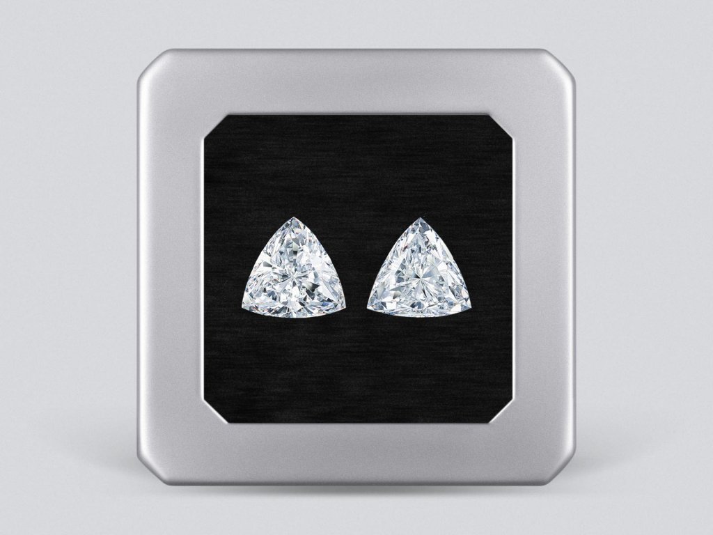 Matching pair of F/VS trilliant shape diamonds 1.46 carat Image №1