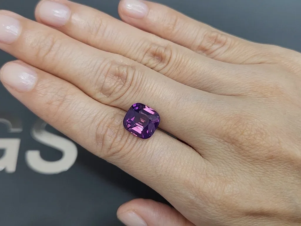 Zafiro con efecto de seda y talla cojín de color púrpura sin calentar, 6,01 quilates, Sri Lanka Image №2