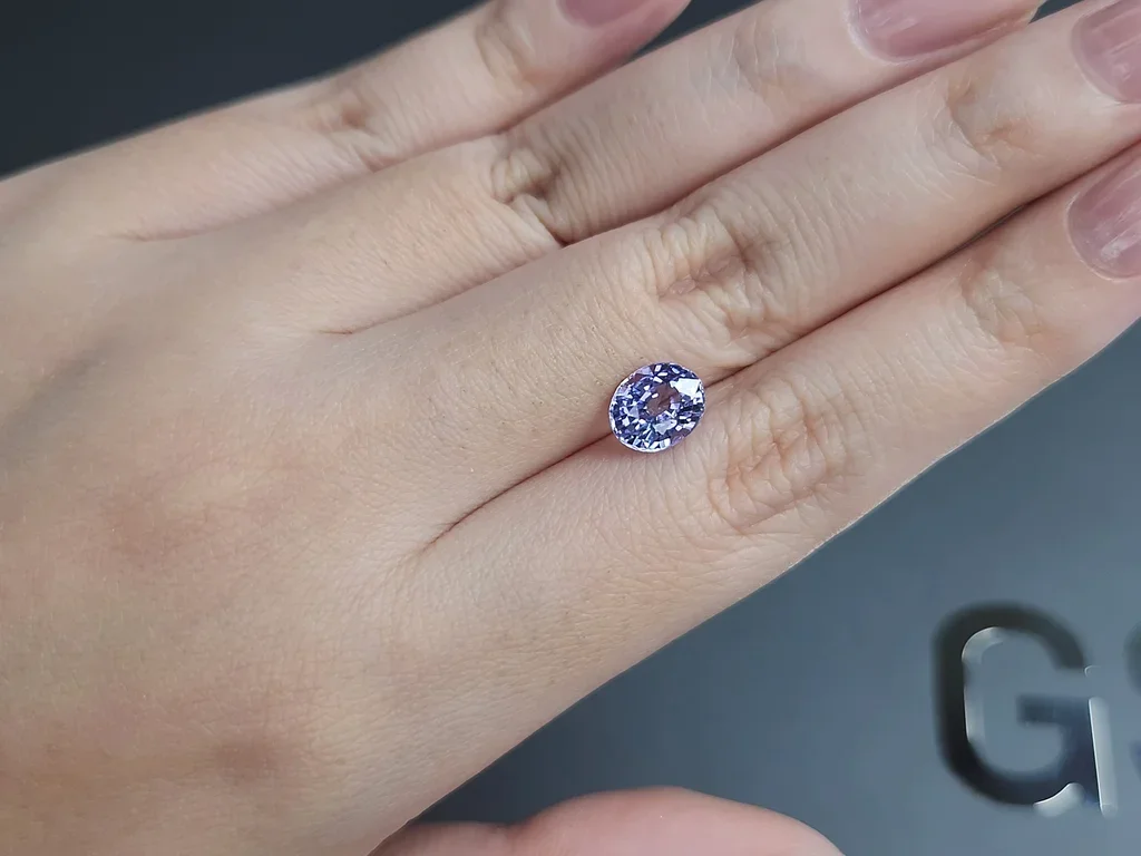 Spinelle lavande taille ovale 2,05 carats, Birmanie Image №2
