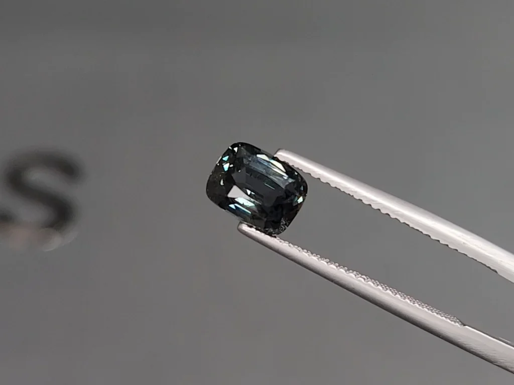 Unheated Teal sapphire cushion cut 2.57 carats, Madagascar Image №3