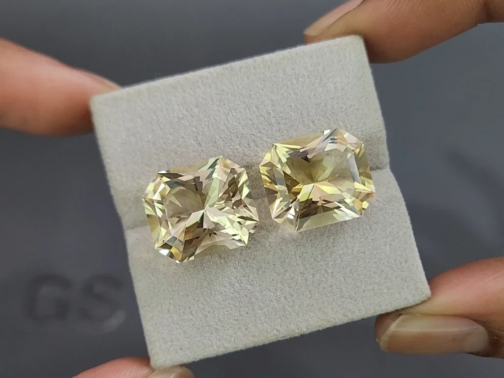 Pair of citrines radiant high precision cut 18.65 carats, Africa Image №4
