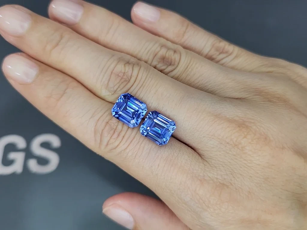 Paire de saphirs bleu intense taille octogonale de 11,36 carats, Sri Lanka Image №2