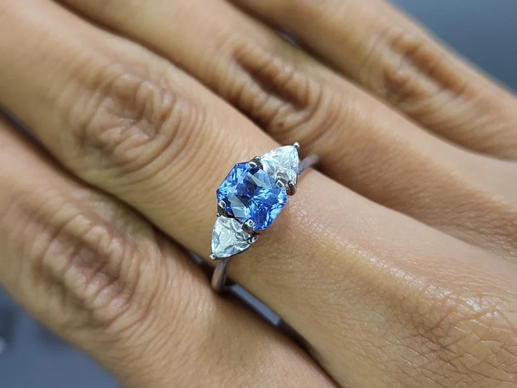 Radiant cut blue sapphire 1.65 carats, Sri Lanka Image №5