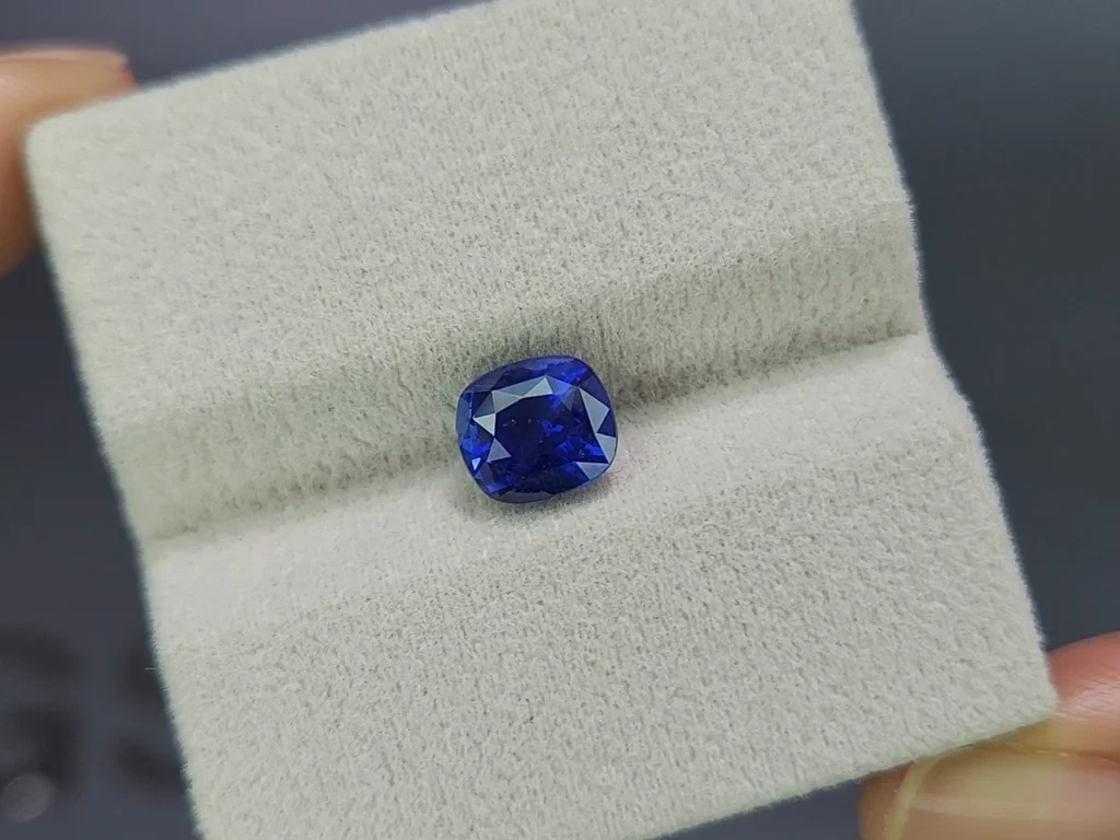 Unbehandelter saphir Royal Blue im cushion-schliff 2,52 karat, Sri Lanka Image №4