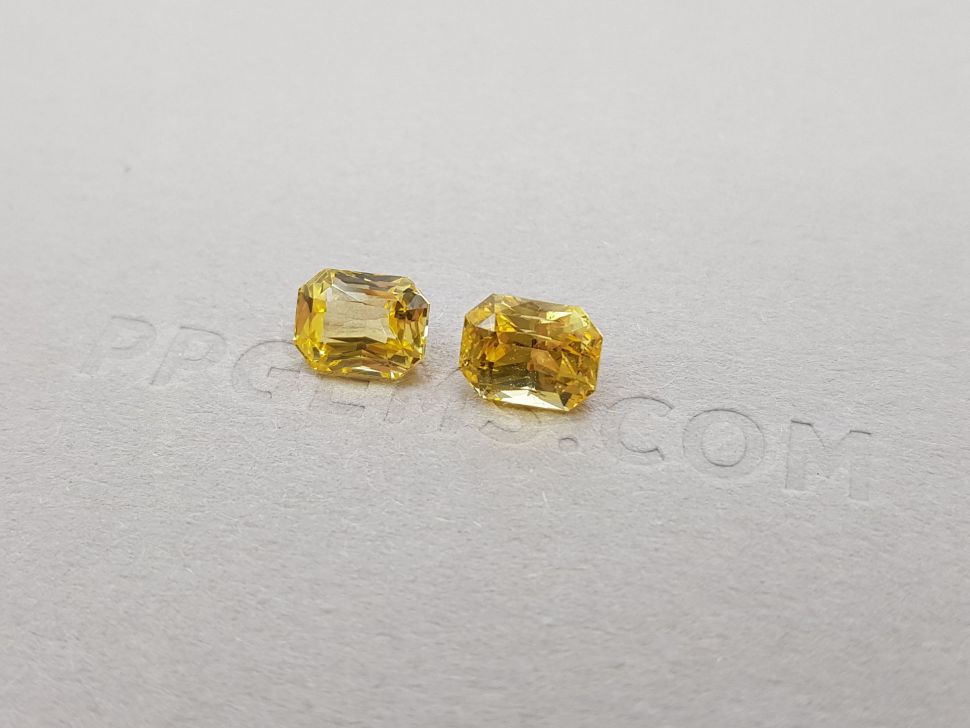 Pair of bright yellow sapphires, 3.25 ct radiant cut, Sri Lanka Image №2