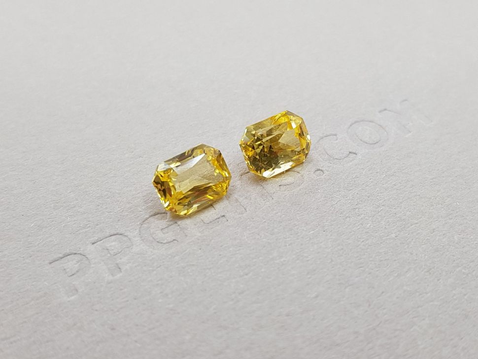 Pair of bright yellow sapphires, 3.25 ct radiant cut, Sri Lanka Image №3