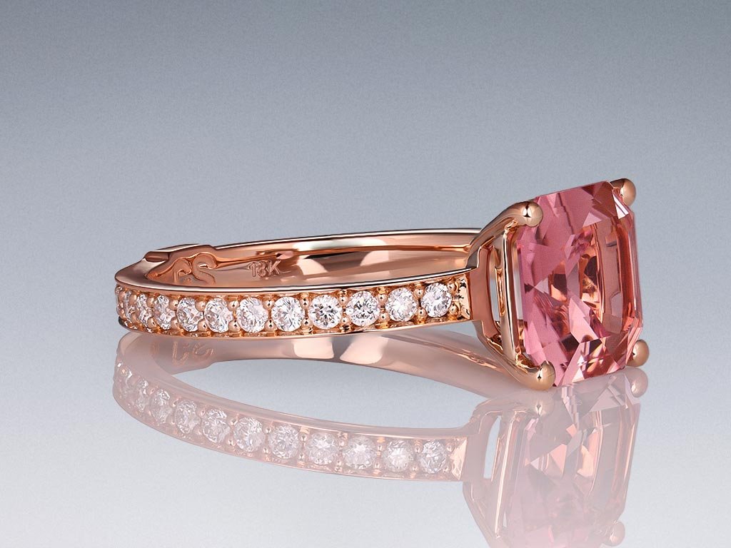 Ring with pink tourmaline 2.00 ct and diamonds in 18K rose gold Image №2