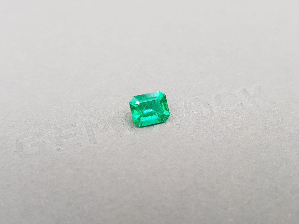 Vivid Green emerald 1.14 carats, Colombia Image №3