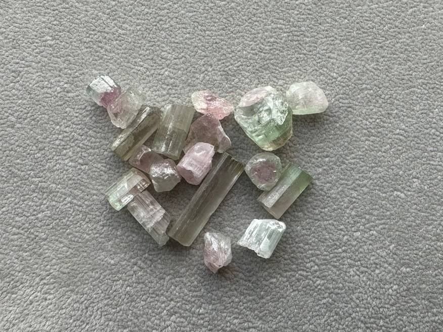 Lot #5 Raw Bi-color Tourmalines from Afghanistan 75.17 ct 18pcs Image №2