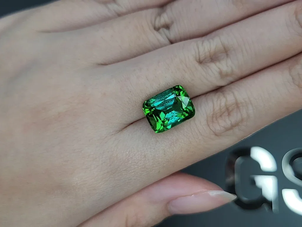 Turmalina policromada de talla cojín de 7,90 carats, Nigeria Image №2