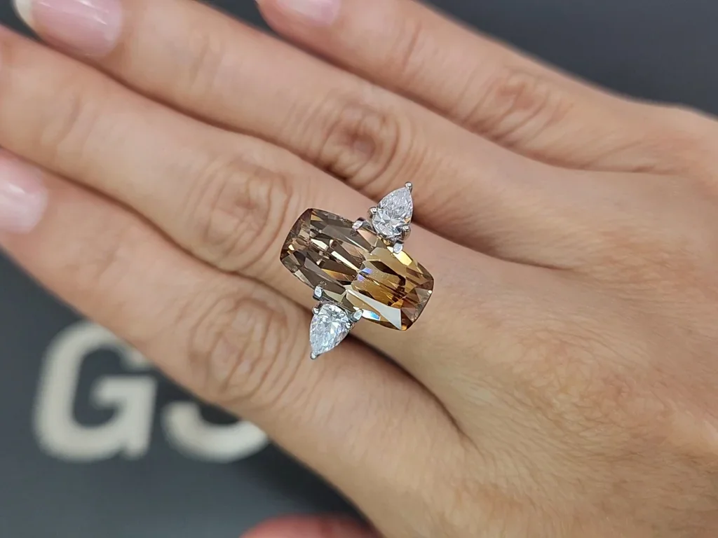 Brown zircon cushion cut 10.95 carats, Tanzania Image №5