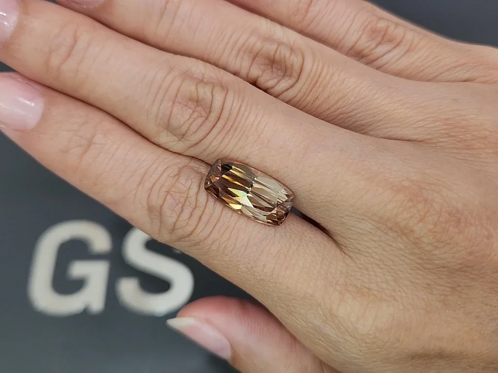 Brown zircon cushion cut 10.95 carats, Tanzania Image №2