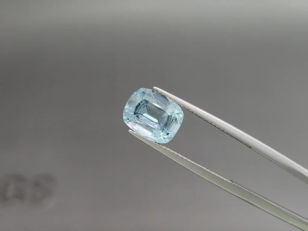 Aquamarin kissenförmiger 3,15 karat, Madagaskar  Image №3