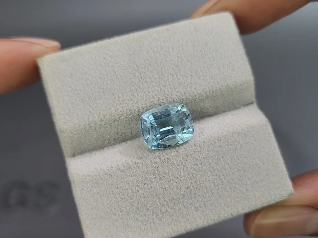 Aquamarin kissenförmiger 3,15 karat, Madagaskar  Image №4