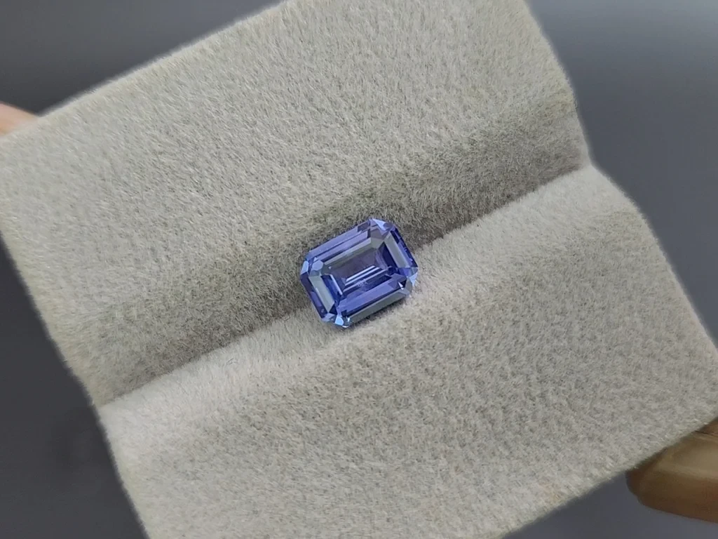 Saphir bleu non chauffé de 2,01 carats, taille octogonale, Sri Lanka Image №4
