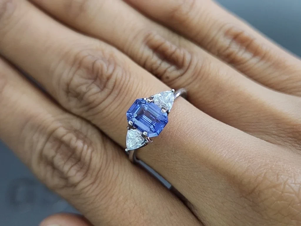 Saphir bleu non chauffé de 2,01 carats, taille octogonale, Sri Lanka Image №5