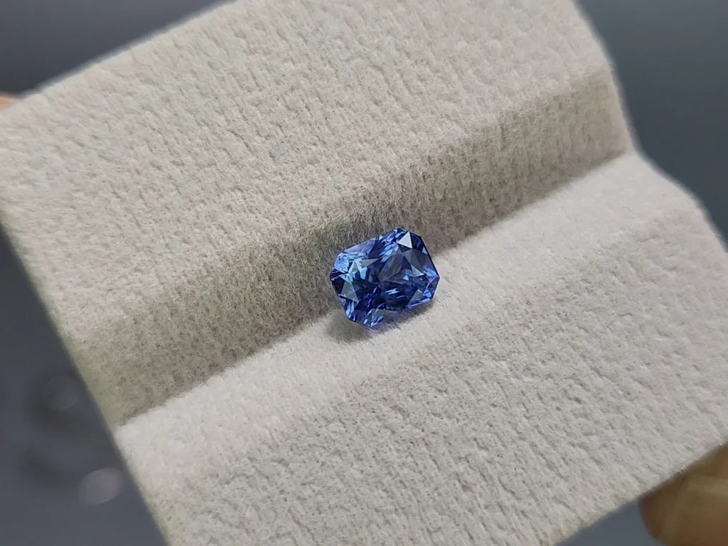 Blue sapphire radiant cut 1.58 carats,  Sri Lanka Image №4
