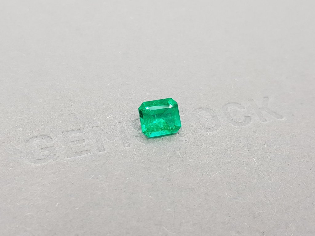 Vibrant Colombian Octagon Emerald 1.41 ct Image №2